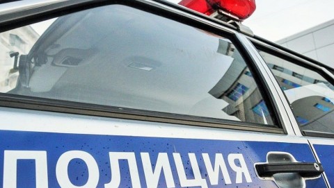 Сотрудники ГИБДД разбираются в причинах ДТП в Некрасовском районе, в результате которого погибла женщина